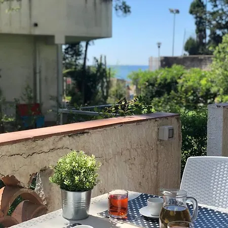 Apartamento Frente Al Mar Con Jardin Giardini Naxos