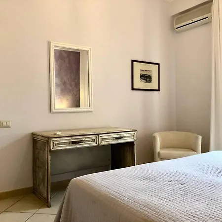 Apartamento Frente Al Mar Con Jardin Giardini Naxos